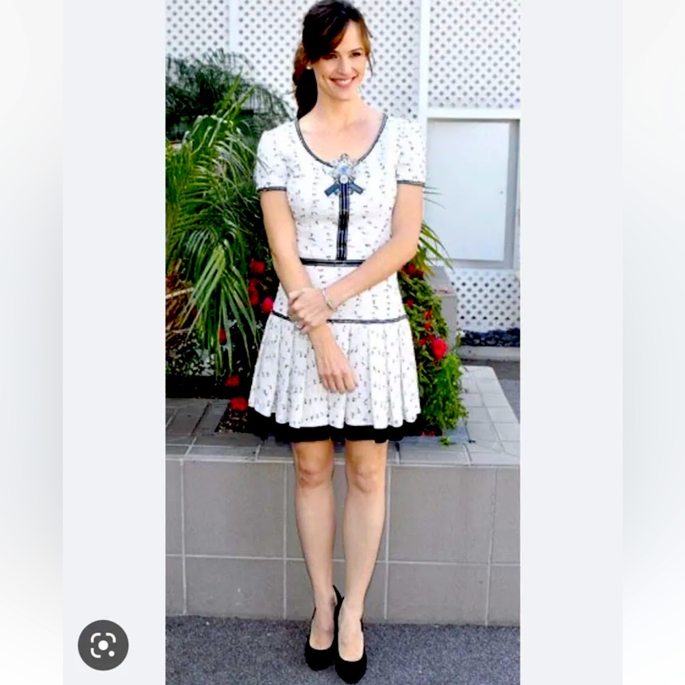 New W/Tags Oscar De La Renta Tulle & Tweed Ivory & Black Dress With Beading